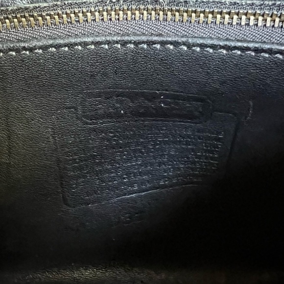 Vintage COACH Black Leather Crossbody Bag - Picture 8 of 14
